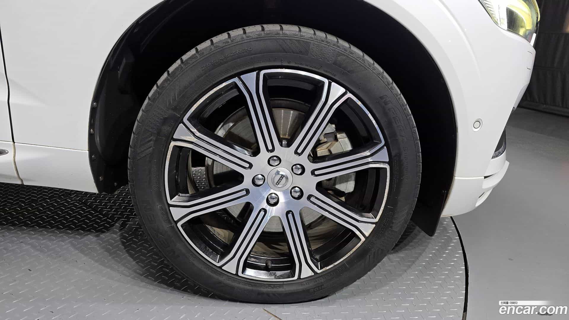 XC60 Volvo 2019.7-OUTER-005