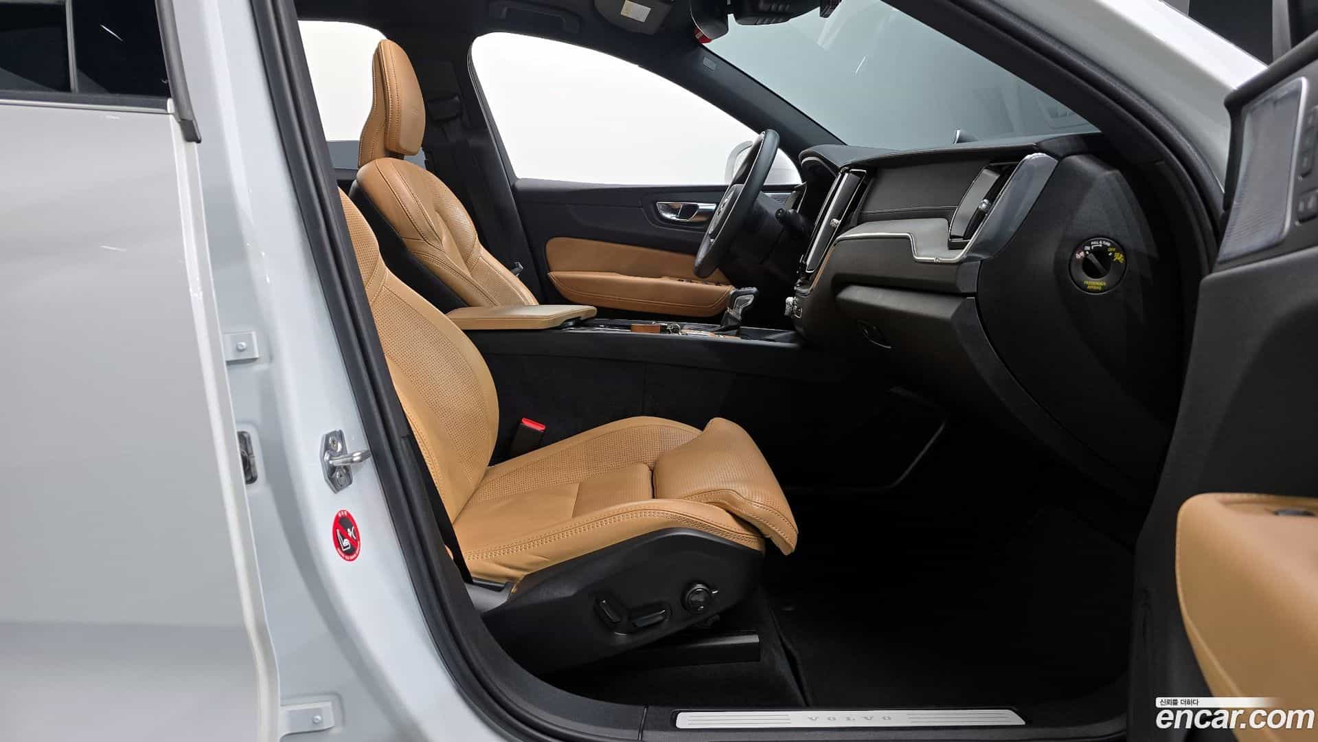 XC60 Volvo 2019.7-OPTION-015