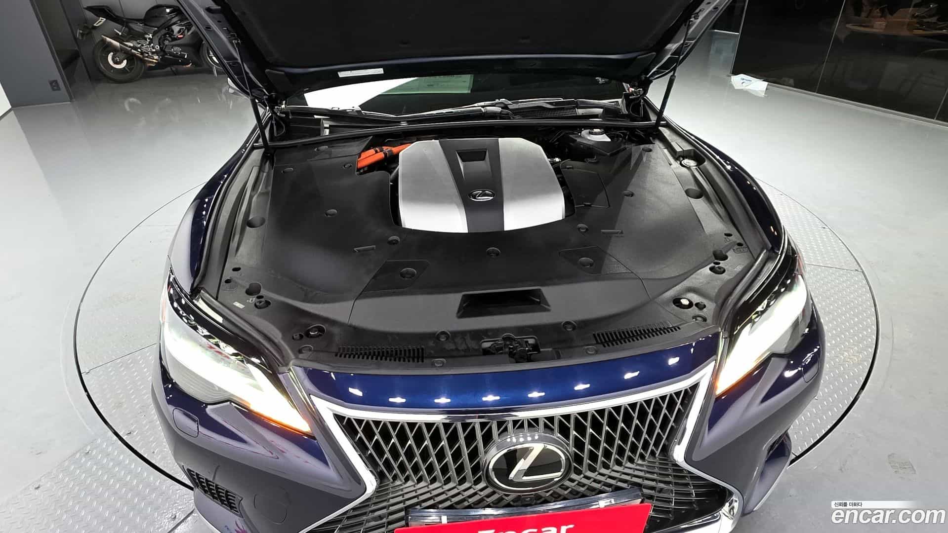 LS Lexus 2024.1-INNER-006