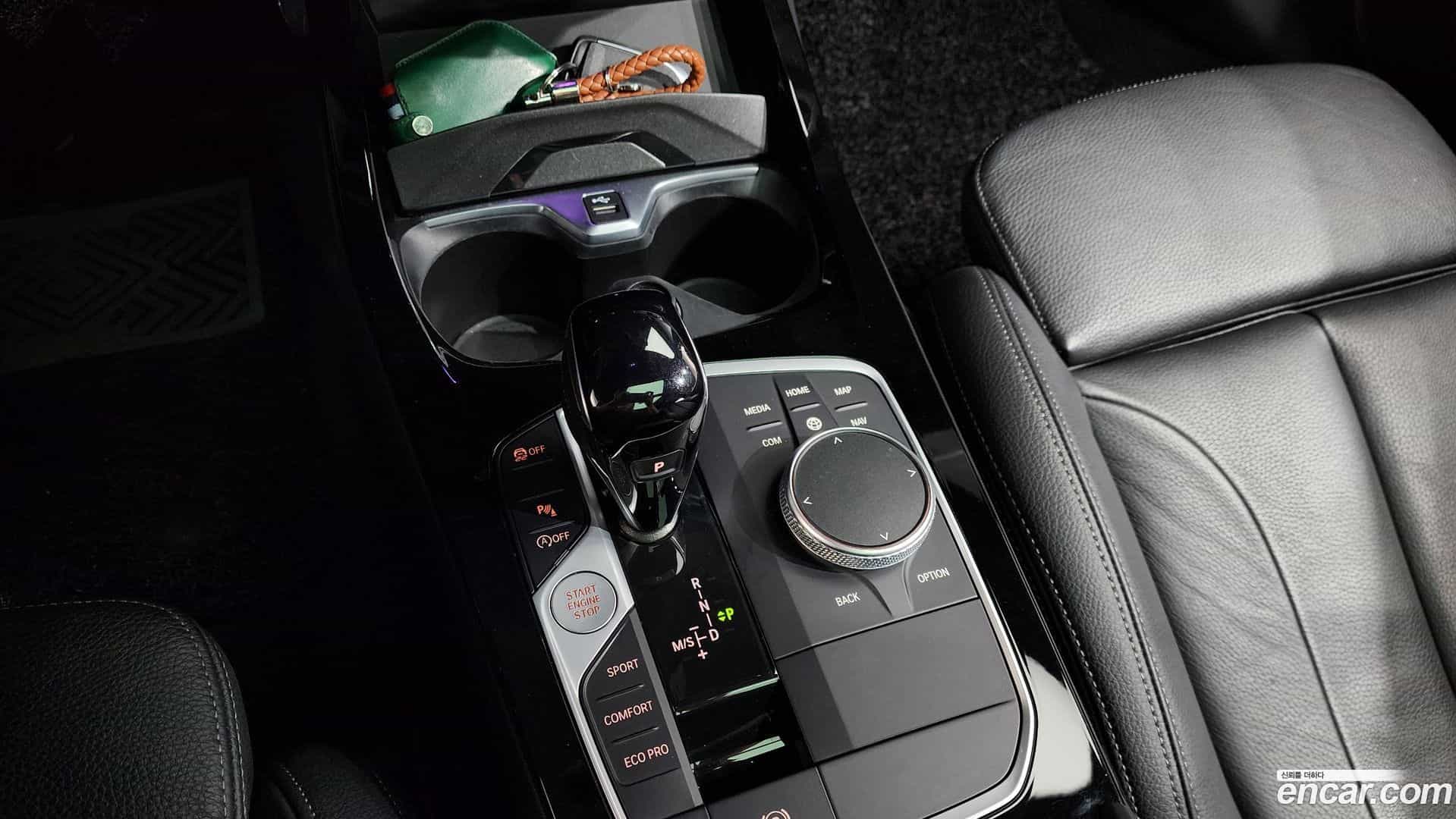 1-Series BMW 2022.7-INNER-009