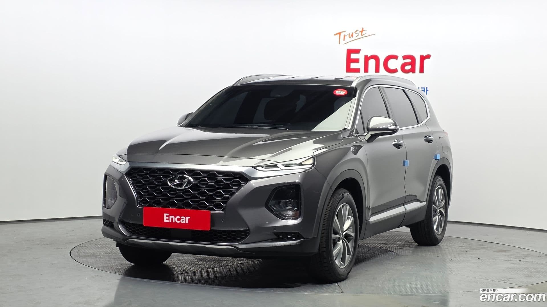 Main__Slider__Photo:Santafe Hyundai 2020.0-0