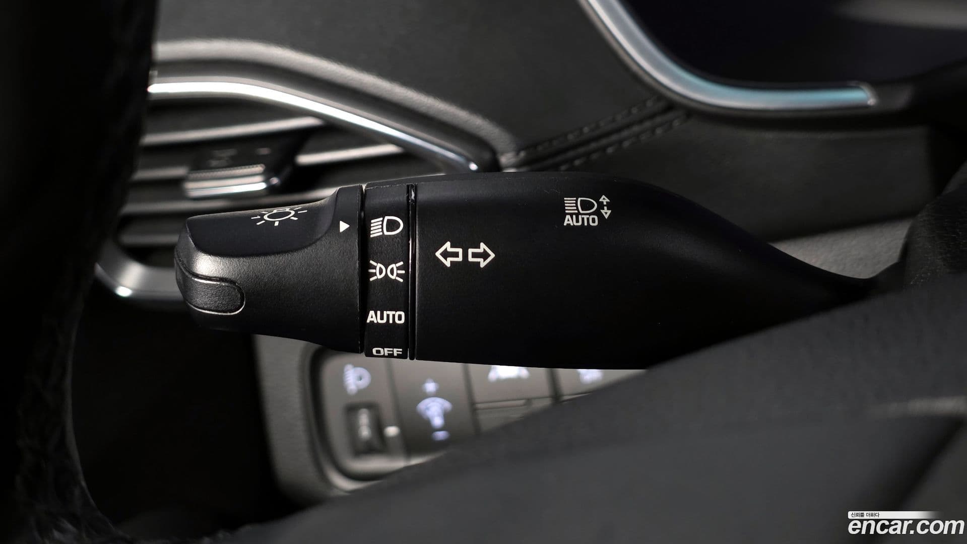 Main__Slider__Photo:Santafe Hyundai 2020.0-15