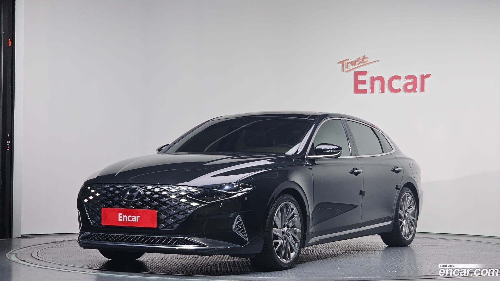 Main__Slider__Photo:Grandeur Hyundai 2021.3-0