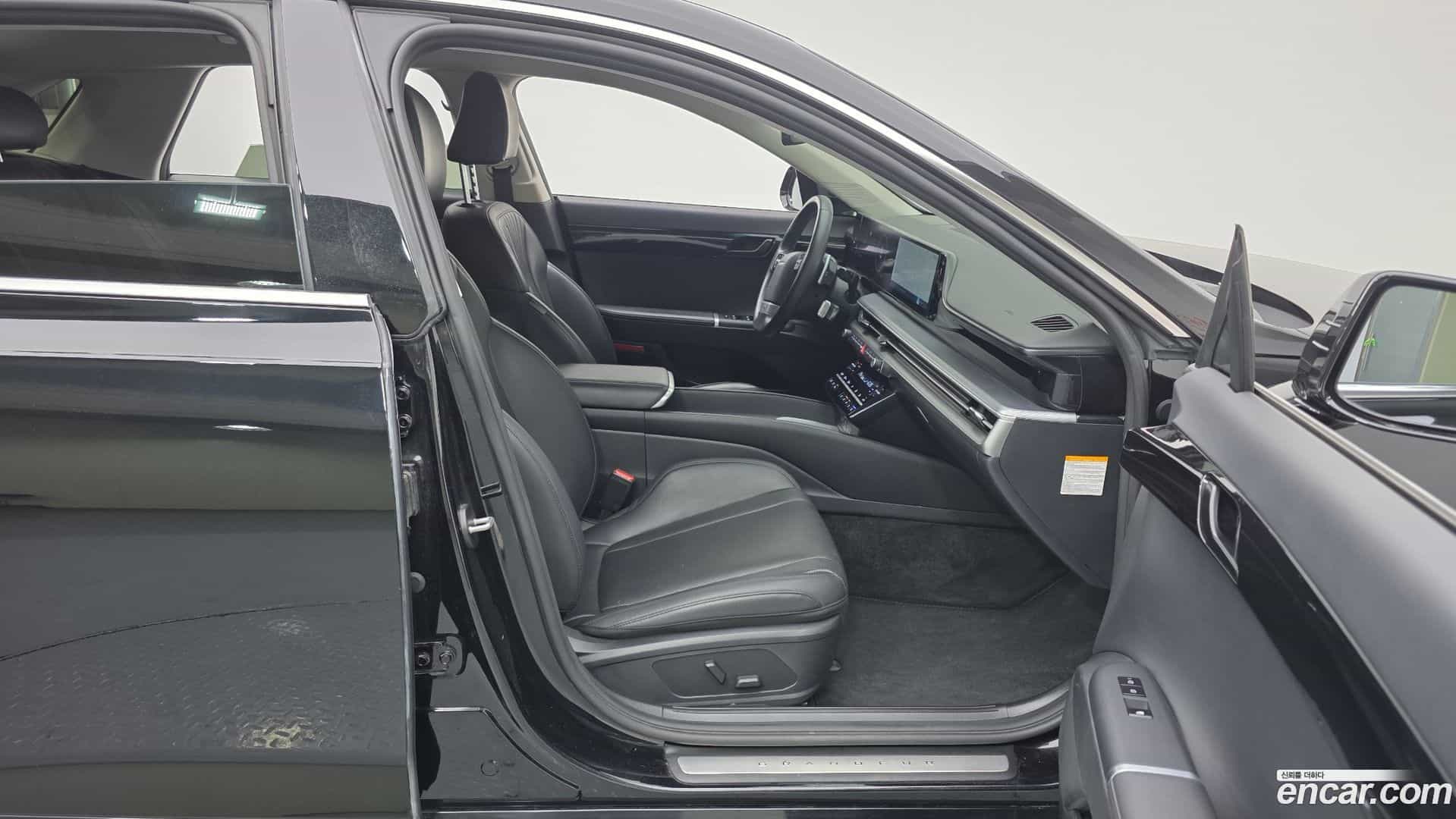 Grandeur Hyundai 2023.9-OPTION-015