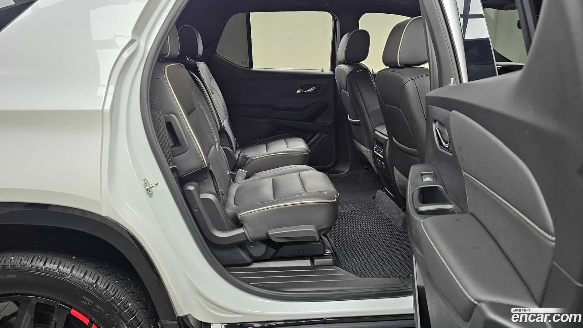 Traverse Chevrolet 2023.11-OPTION-016