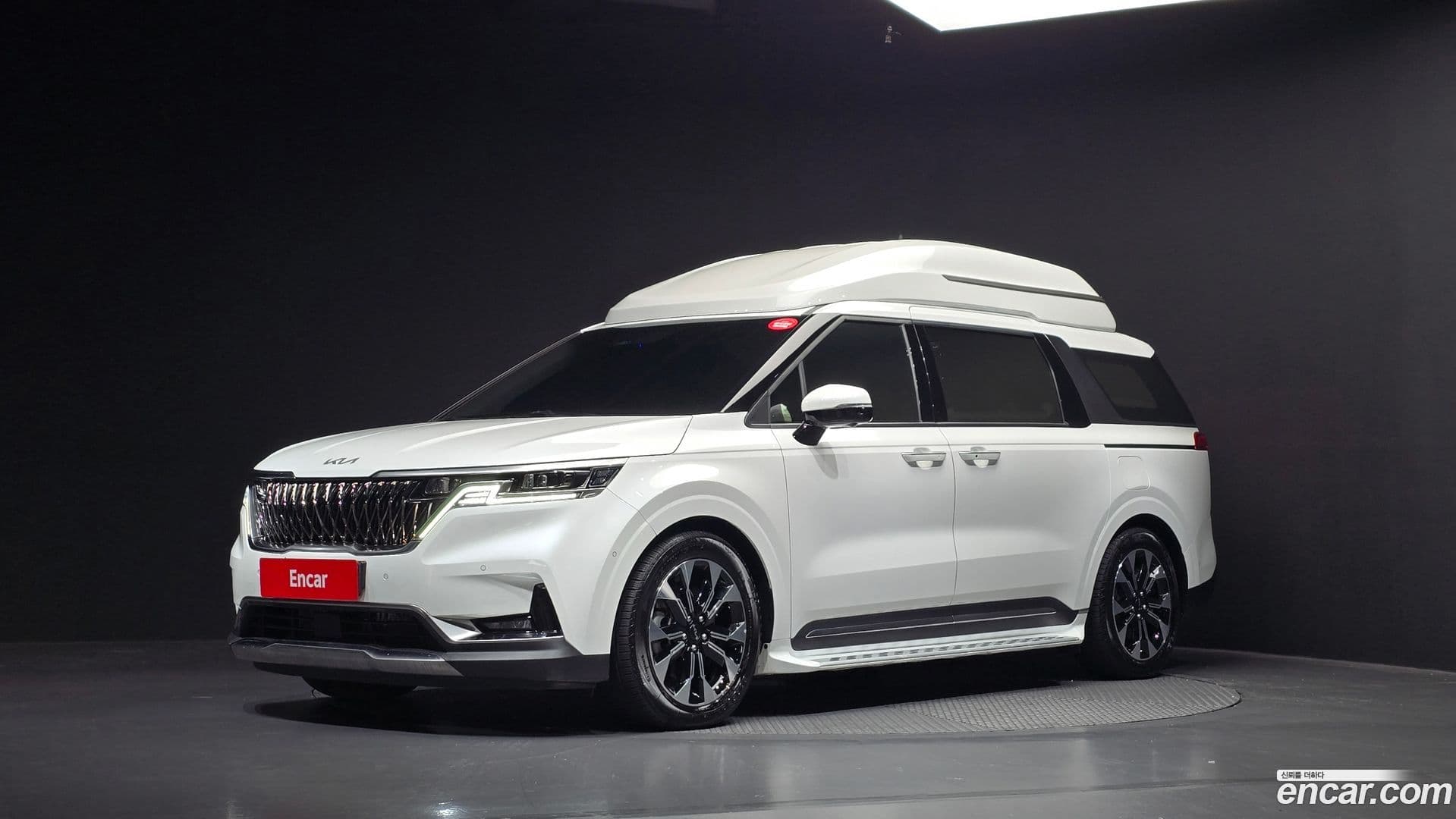 Main__Slider__Photo:Canival Kia 2021.10-0