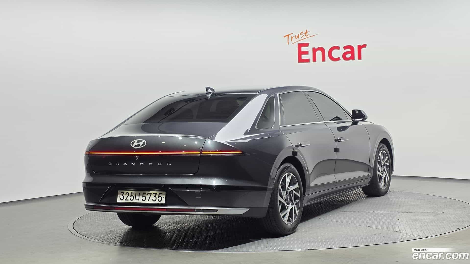 Grandeur Hyundai 2023.9-OUTER-002