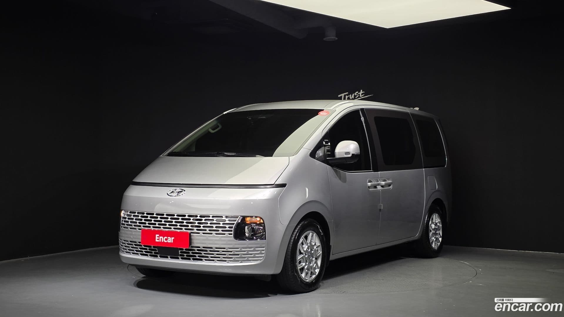 Main__Slider__Photo:Staria Hyundai 2022.11-0