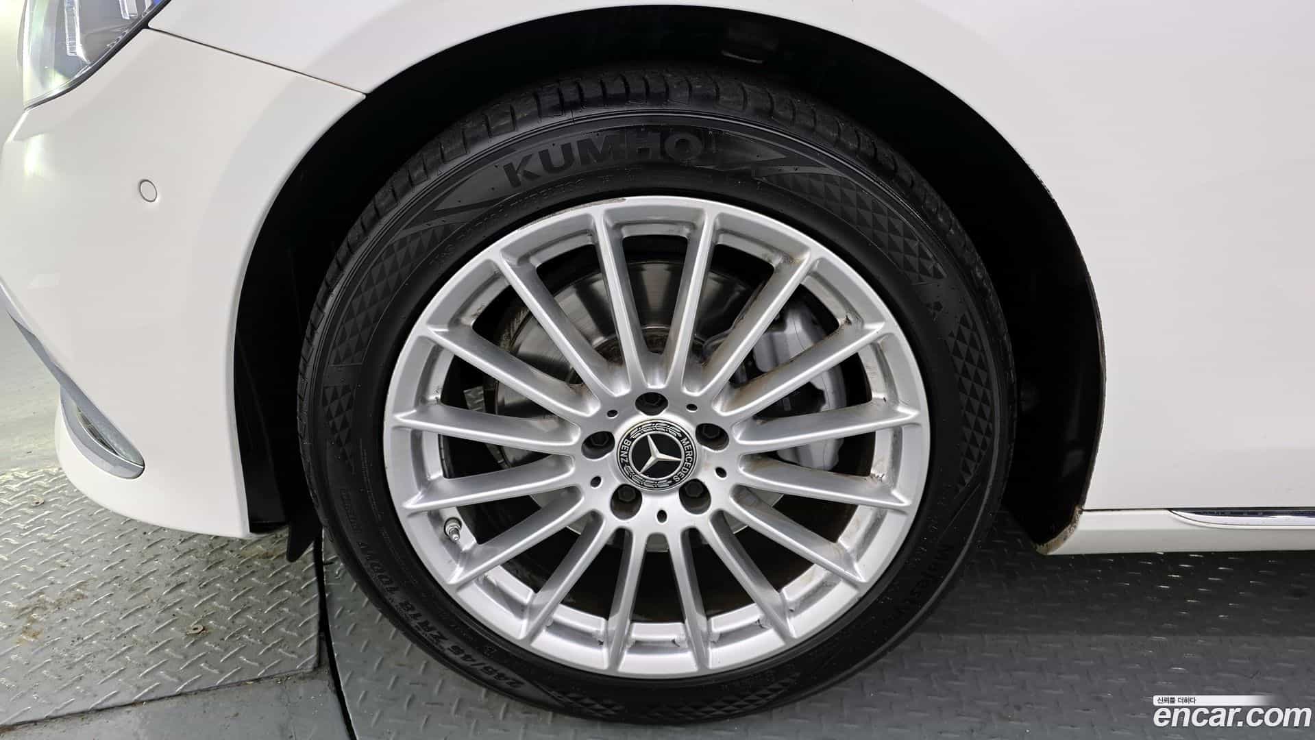 E-Class Mercedes-Benz 2021.0-OUTER-005