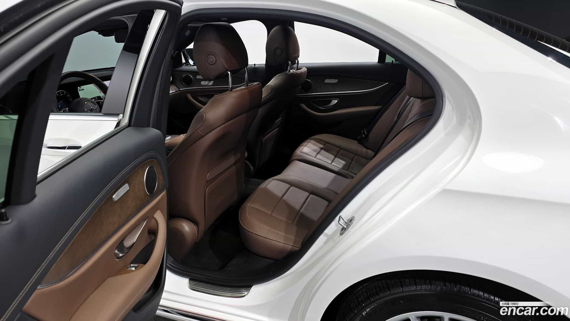 E-Class Mercedes-Benz 2021.0-OPTION-015