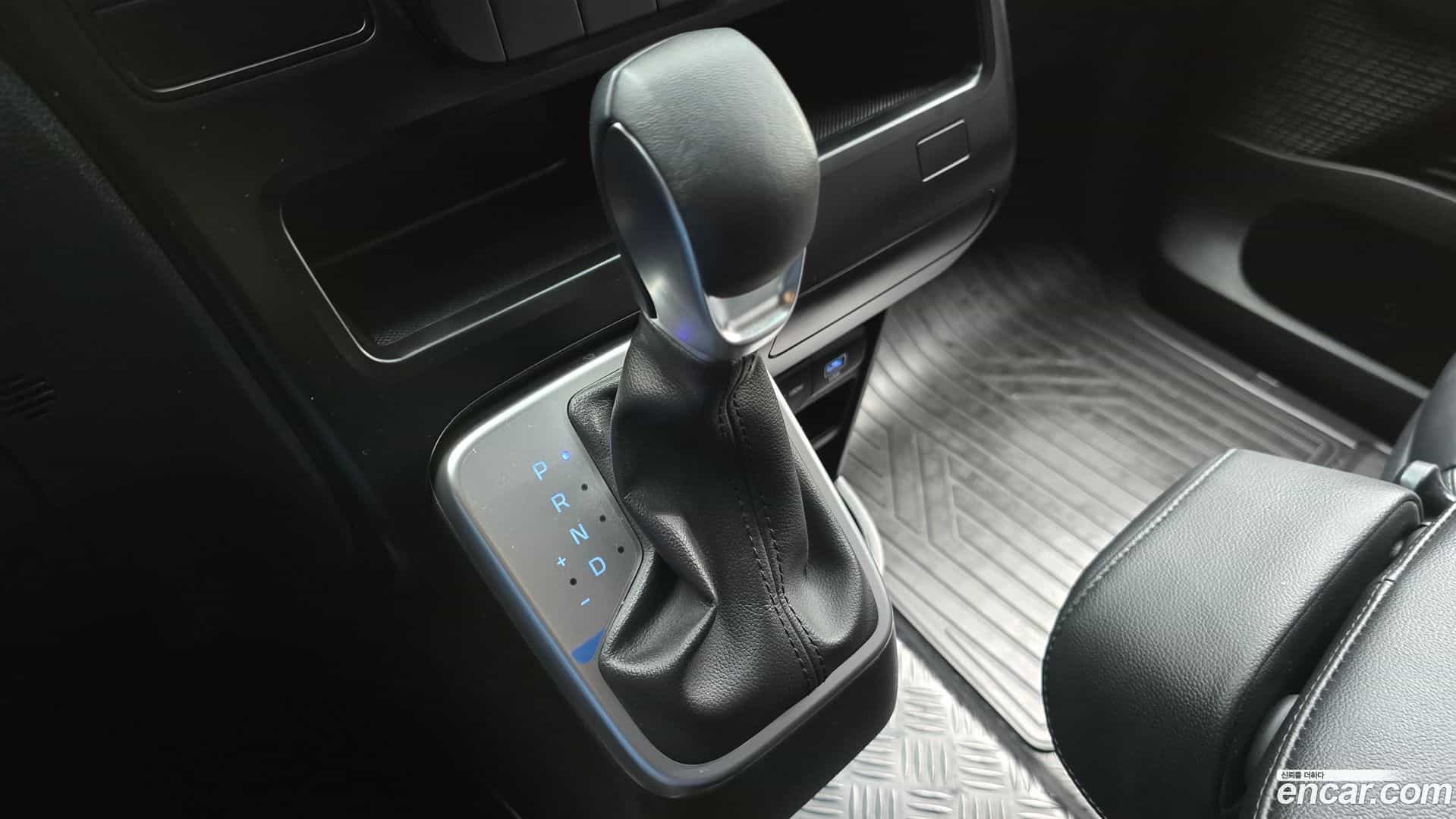 Staria Hyundai 2025.0-INNER-009