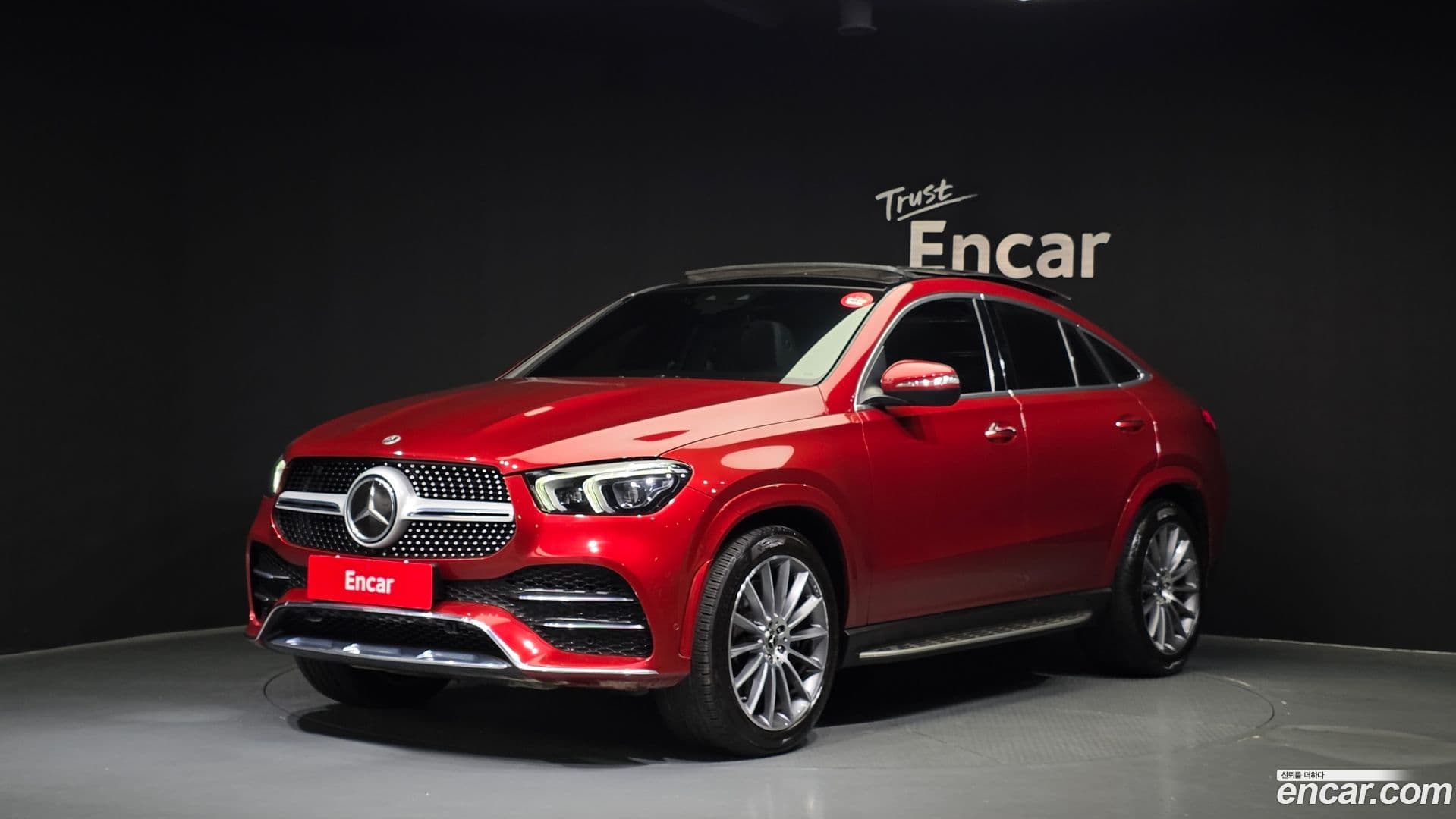 Main__Slider__Photo:GLE-Class Mercedes-Benz 2021.1-0