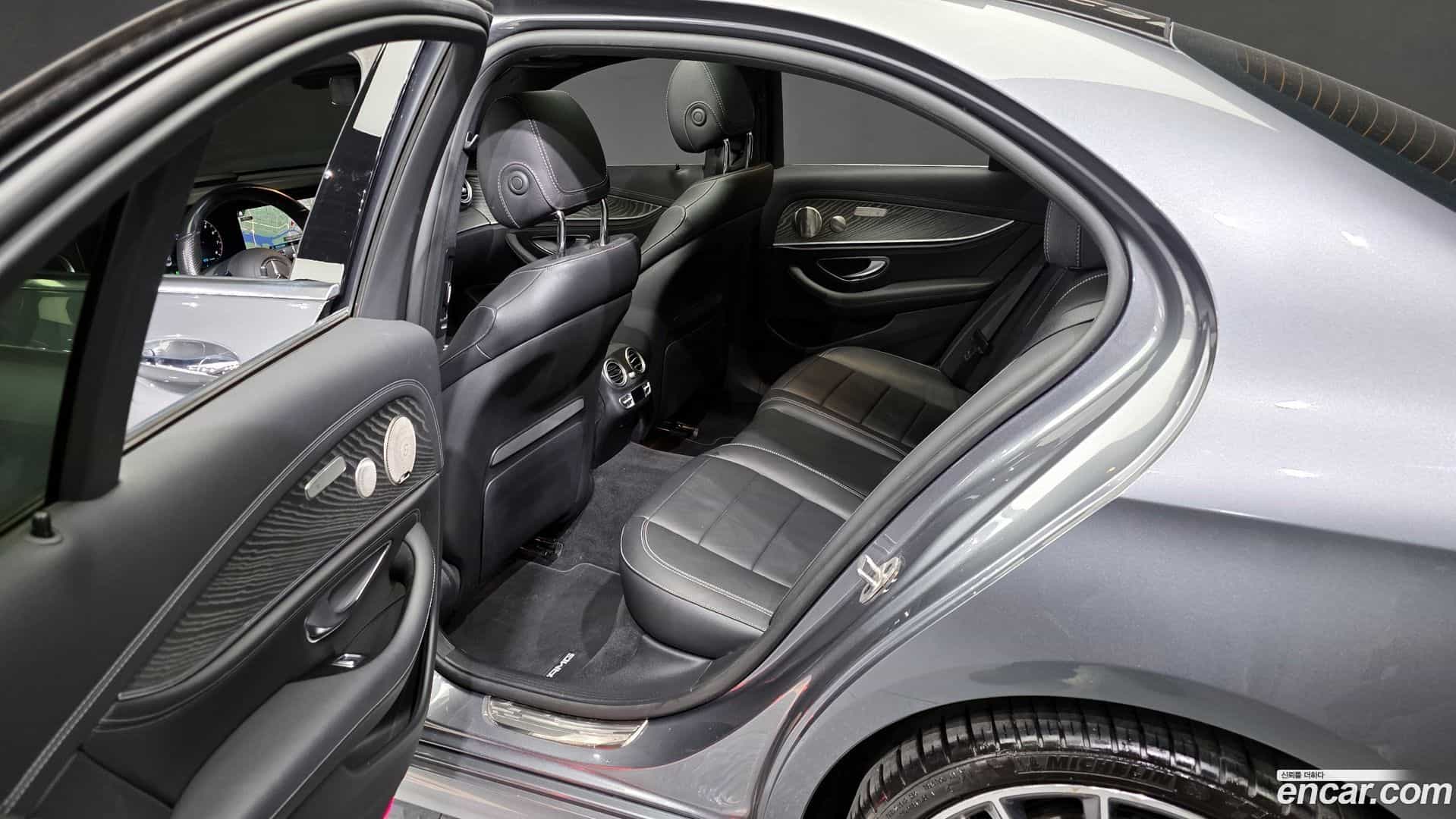 E-Class Mercedes-Benz 2022.1-OPTION-015