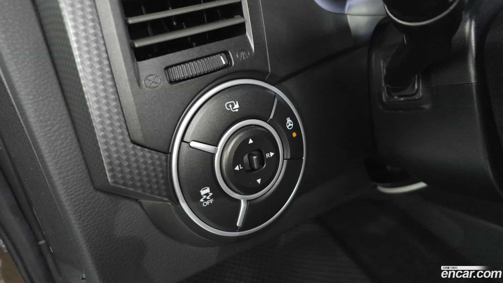 KORANDO KG Mobility 2015.9-OPTION-018