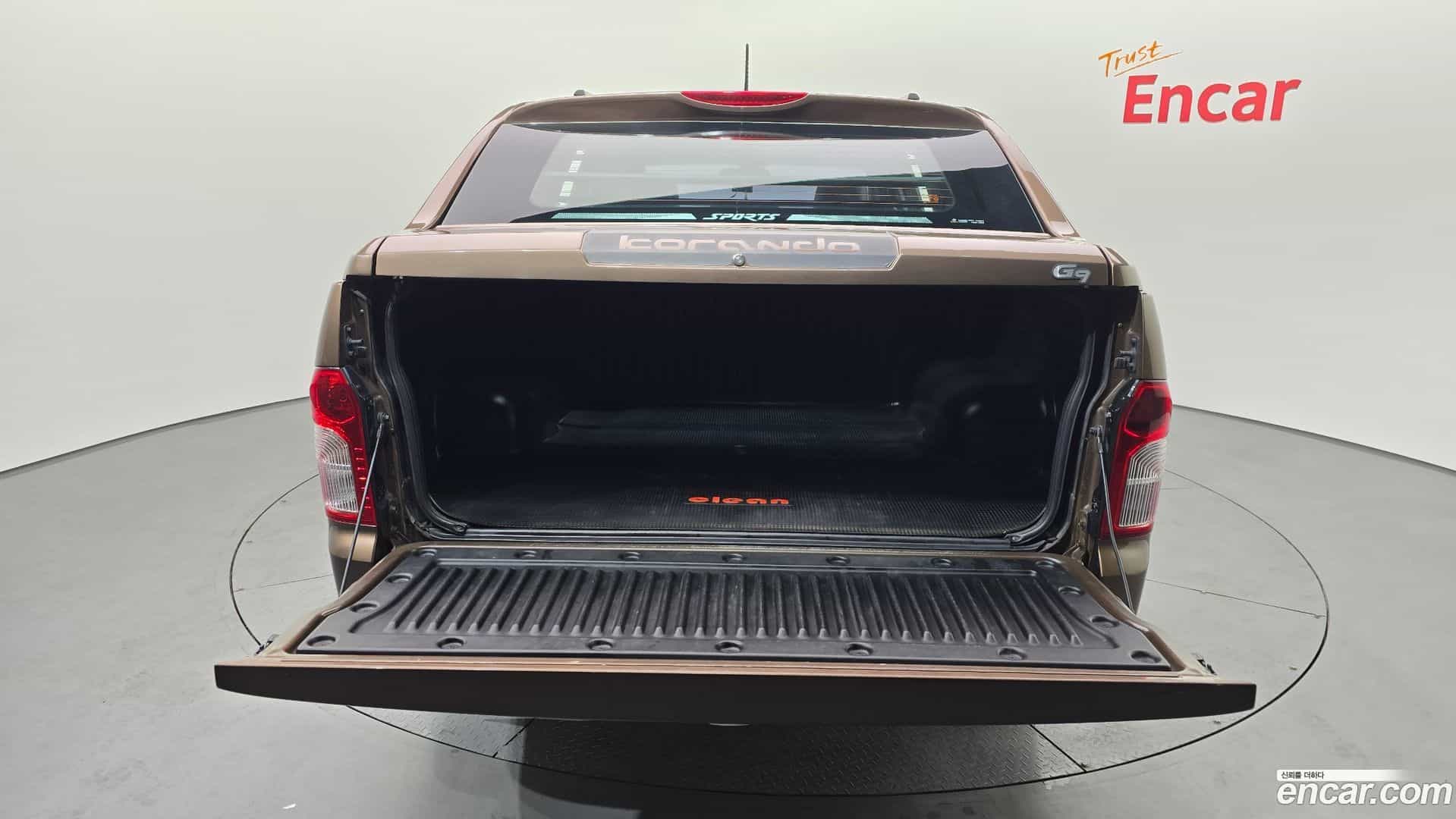 KORANDO KG Mobility 2015.9-OPTION-024