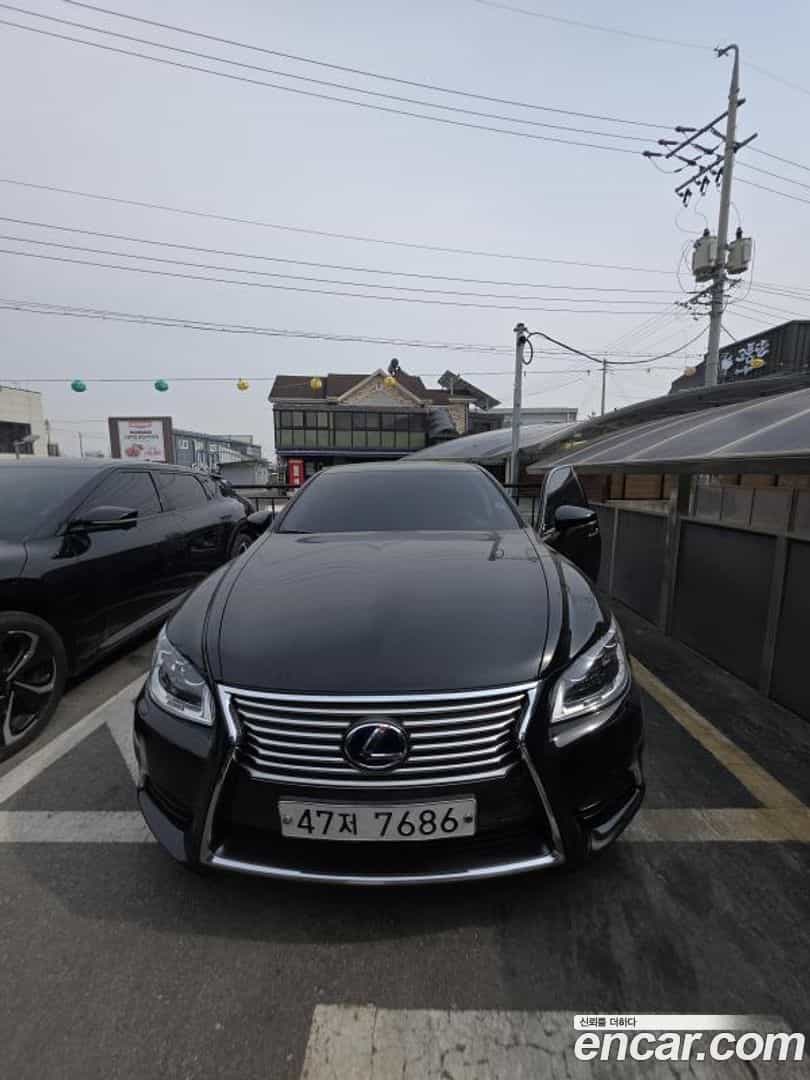 LS Lexus 2013.5-OUTER-001