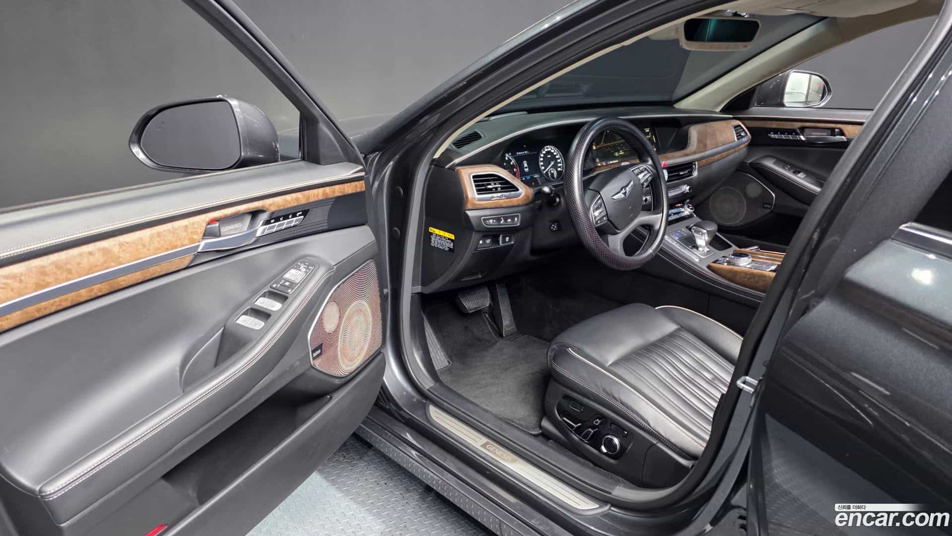 G90 Genesis 2019.0-INNER-010