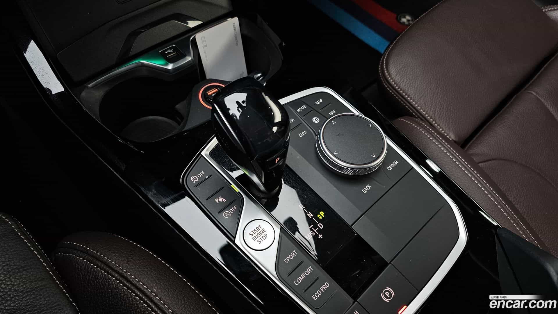 2-Series BMW 2021.2-INNER-009