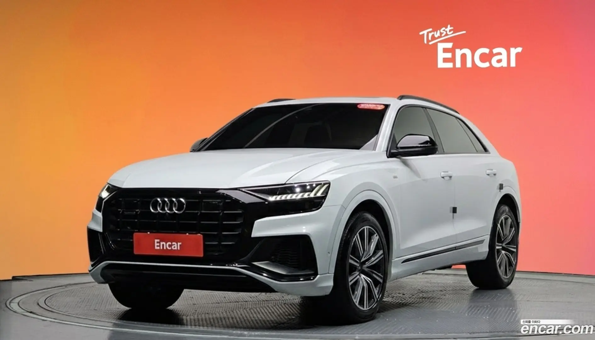 Main__Slider__Photo:Q8 Audi 2021.7-0