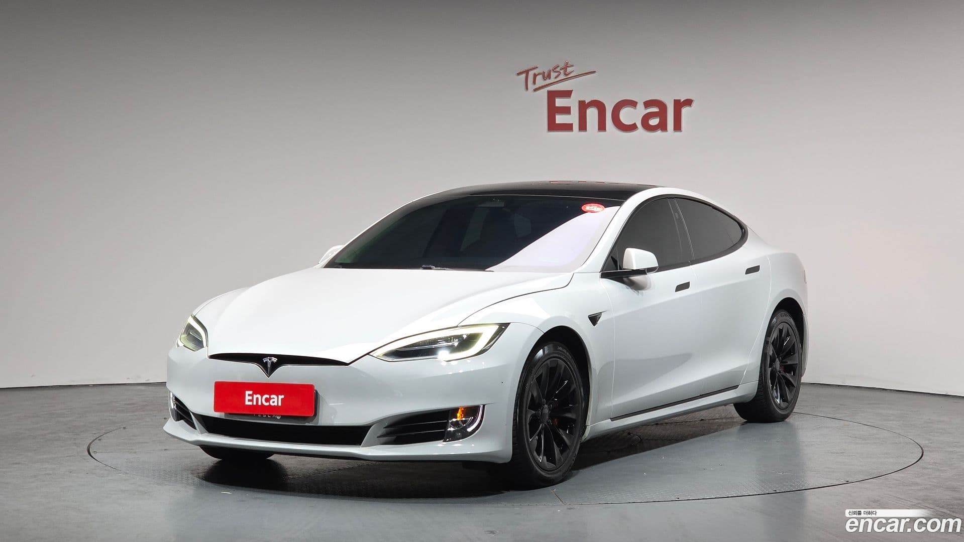 Main__Slider__Photo:Model S Tesla 2019.2-0