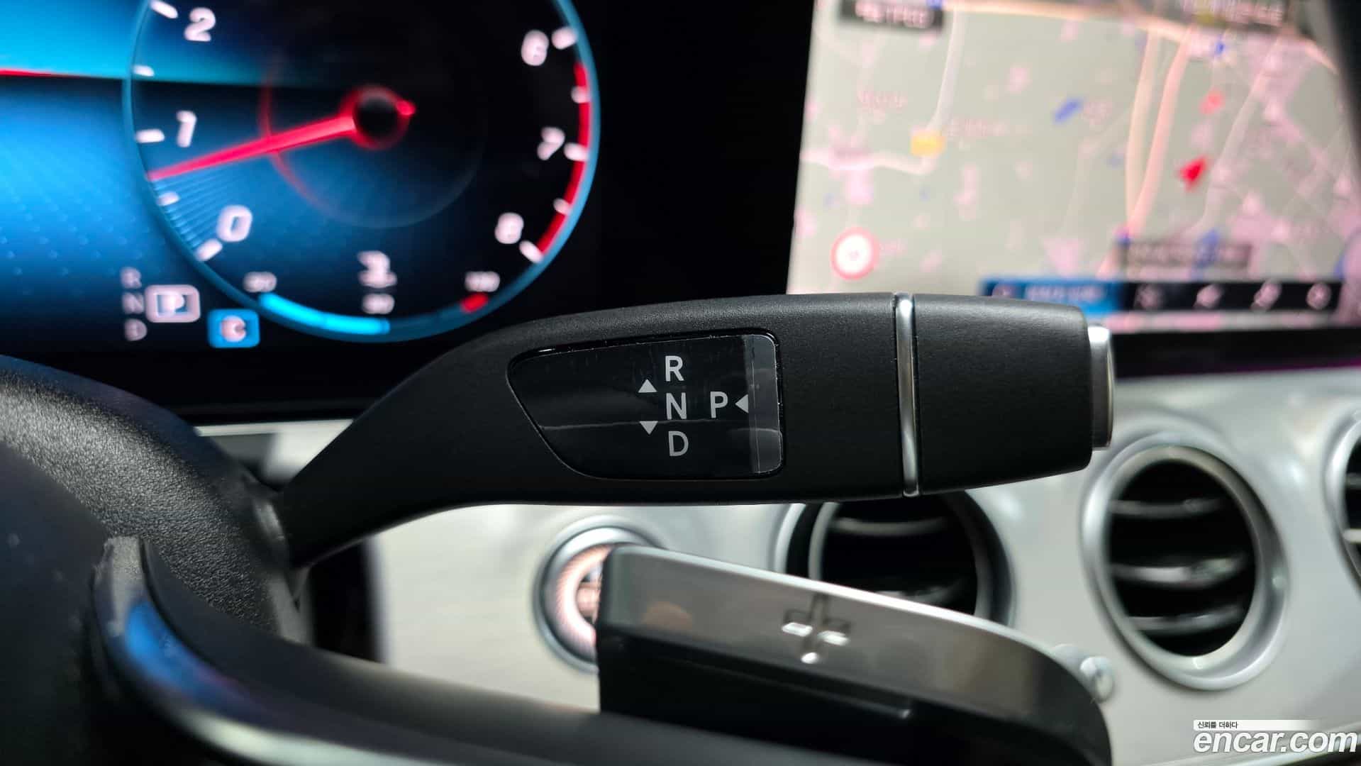 E-Class Mercedes-Benz 2020.10-INNER-009