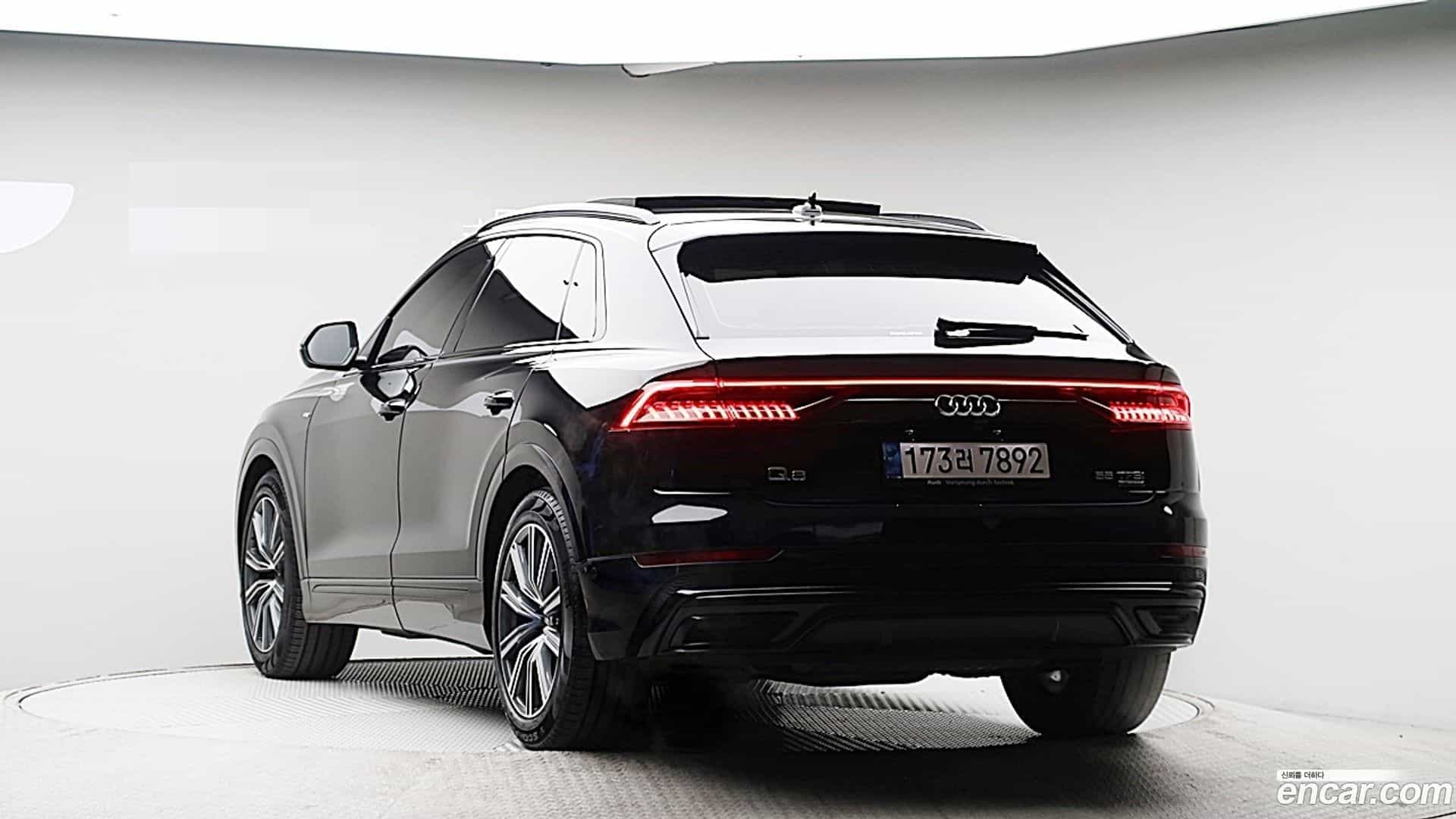 Q8 Audi 2021.2-OUTER-002