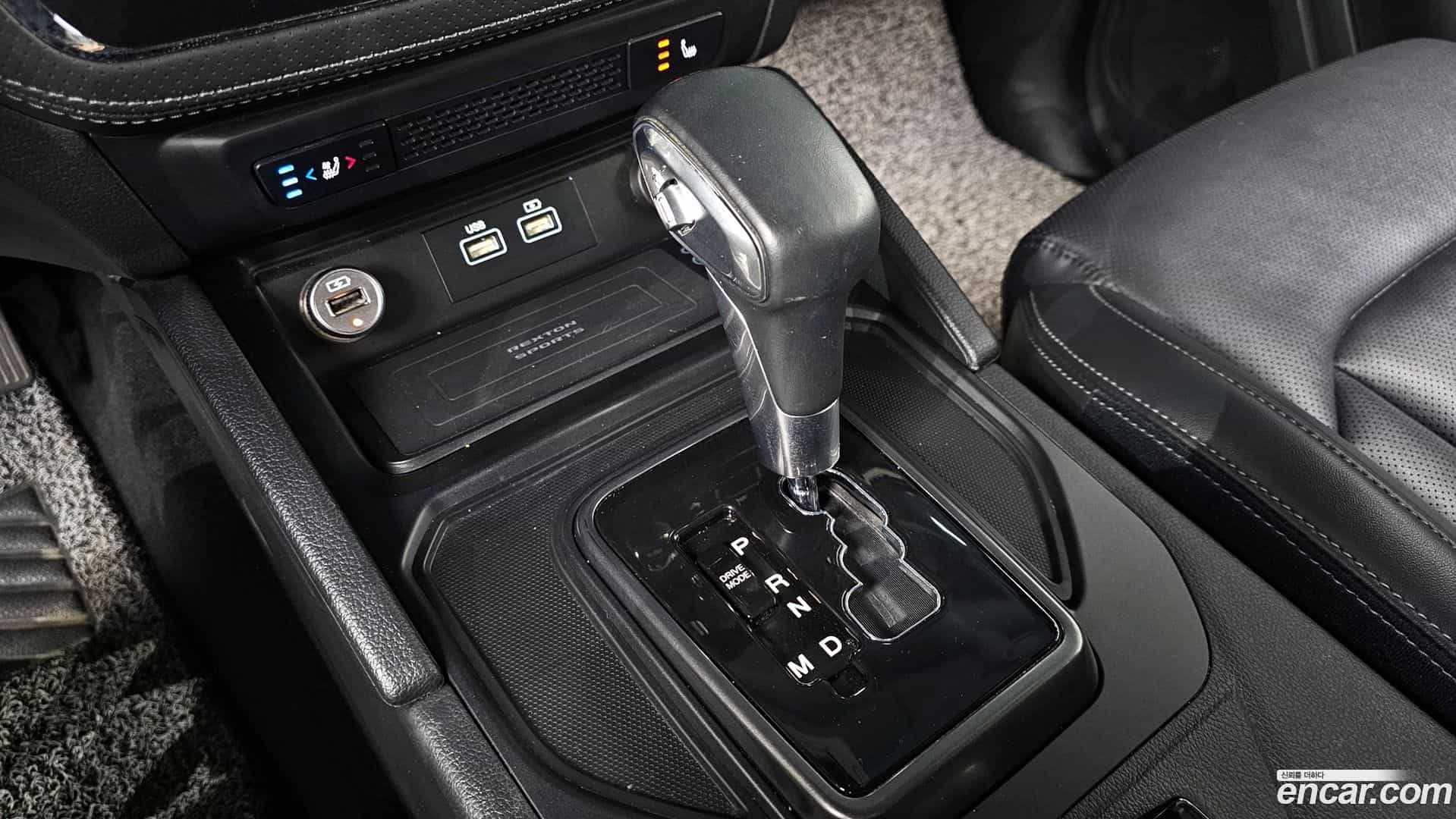 Rexton KG Mobility 2023.0-INNER-009