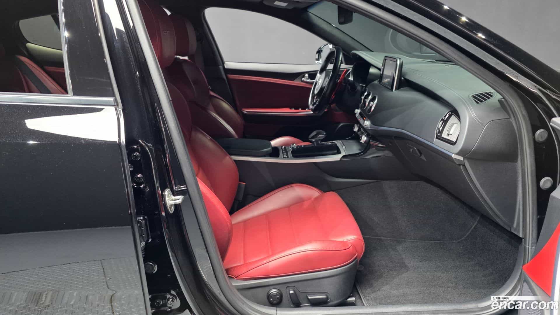 Stinger Kia 2017.5-OPTION-015