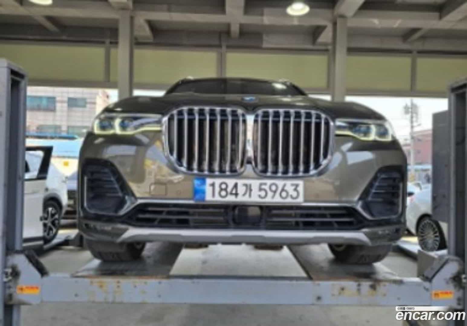 X7 BMW 2022.1-OUTER-001