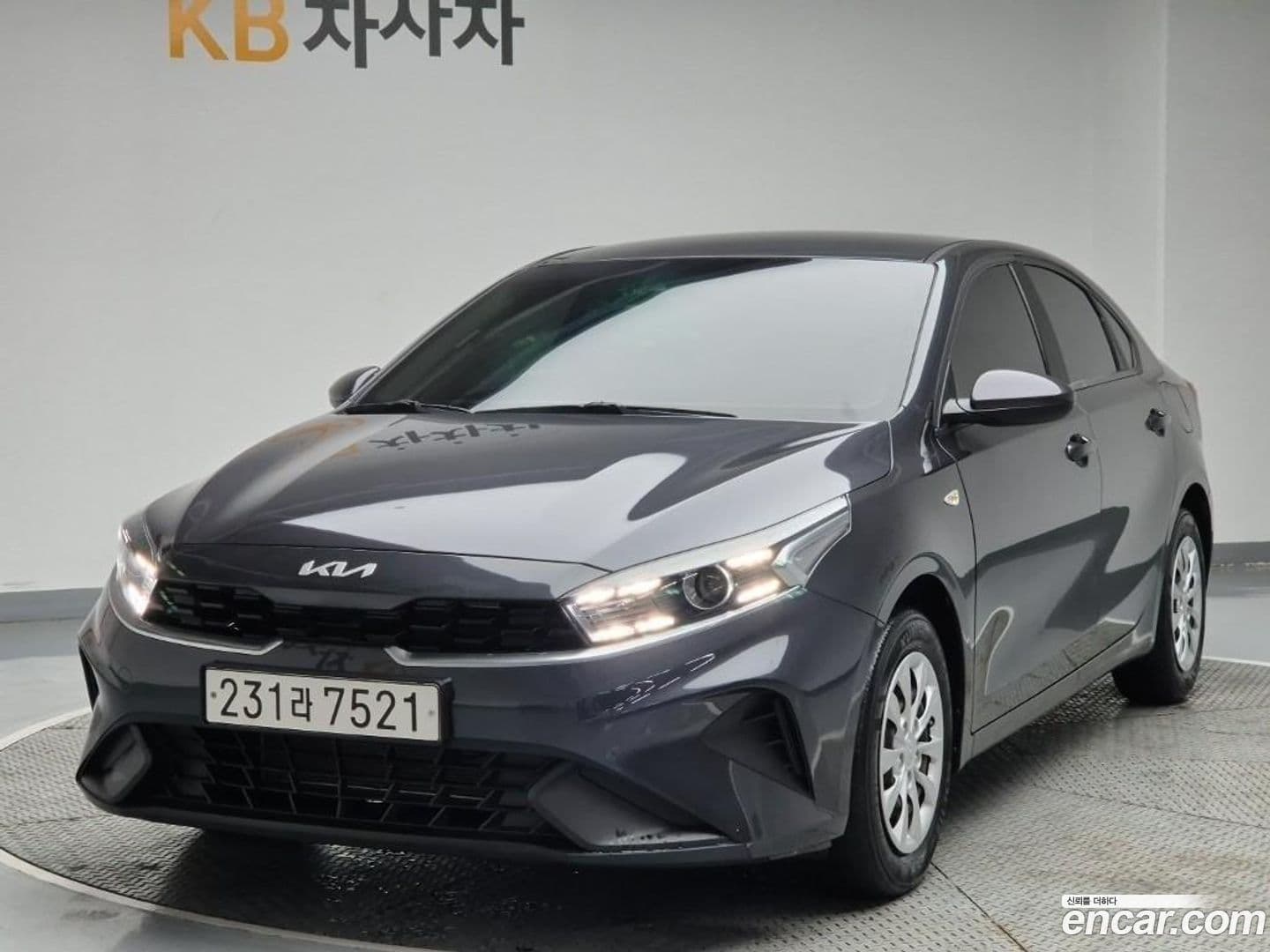 Main__Slider__Photo:K3 Kia 2021.10-0