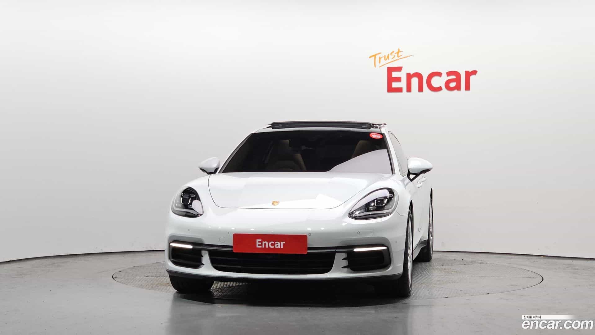 Panamera Porsche 2018.0-OUTER-003