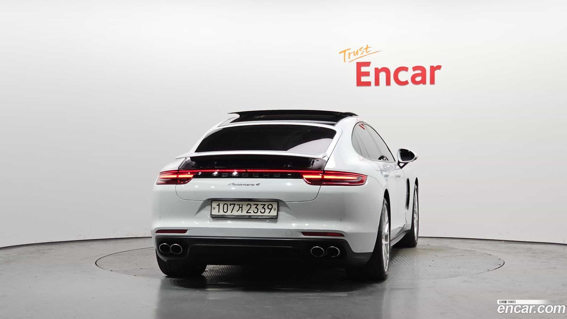 Panamera Porsche 2018.0-OUTER-004