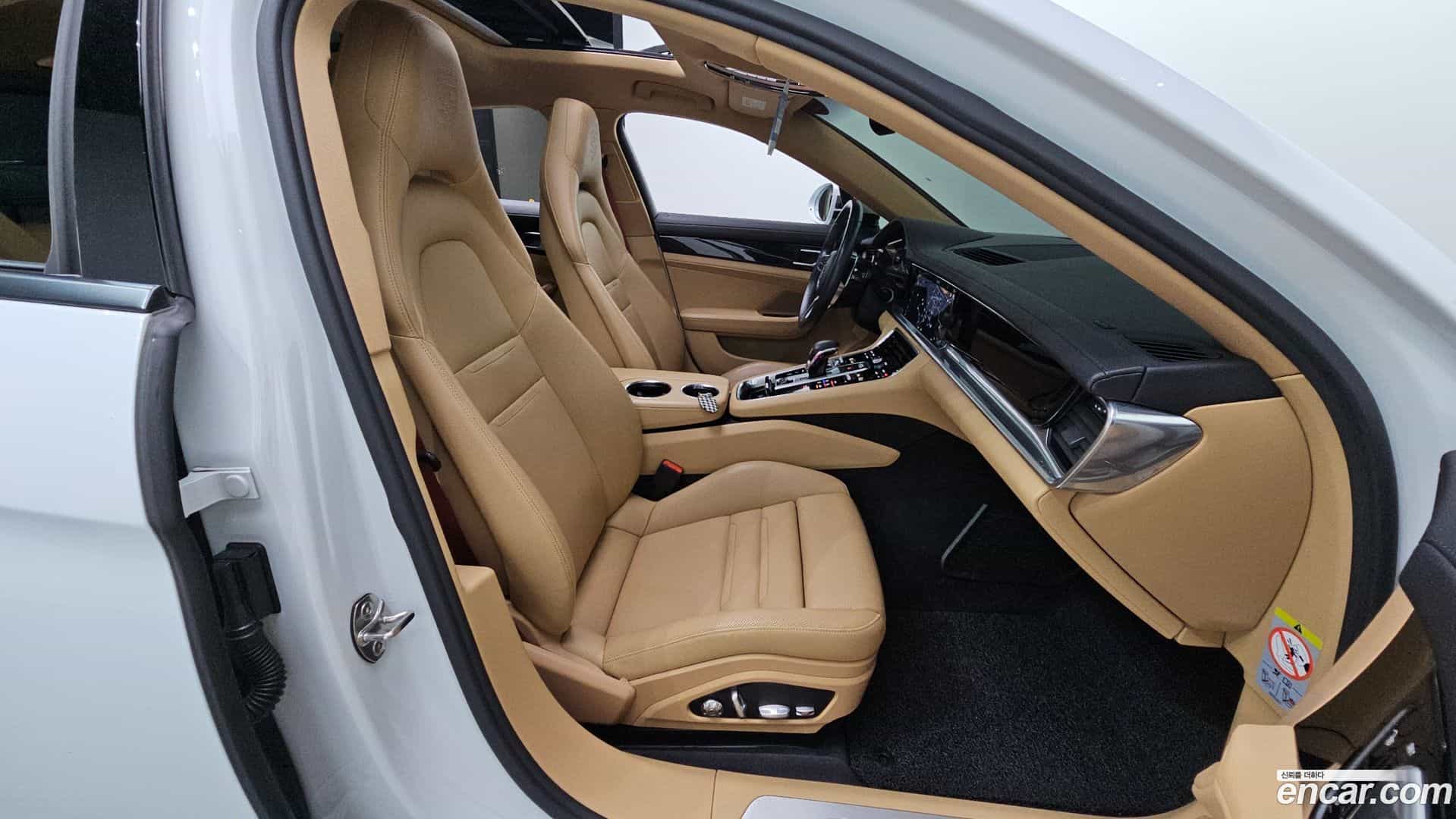 Panamera Porsche 2018.0-OPTION-015