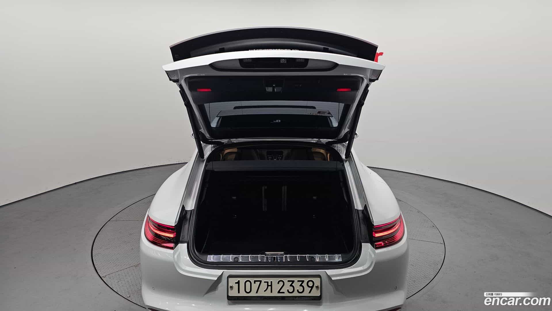 Panamera Porsche 2018.0-OPTION-024
