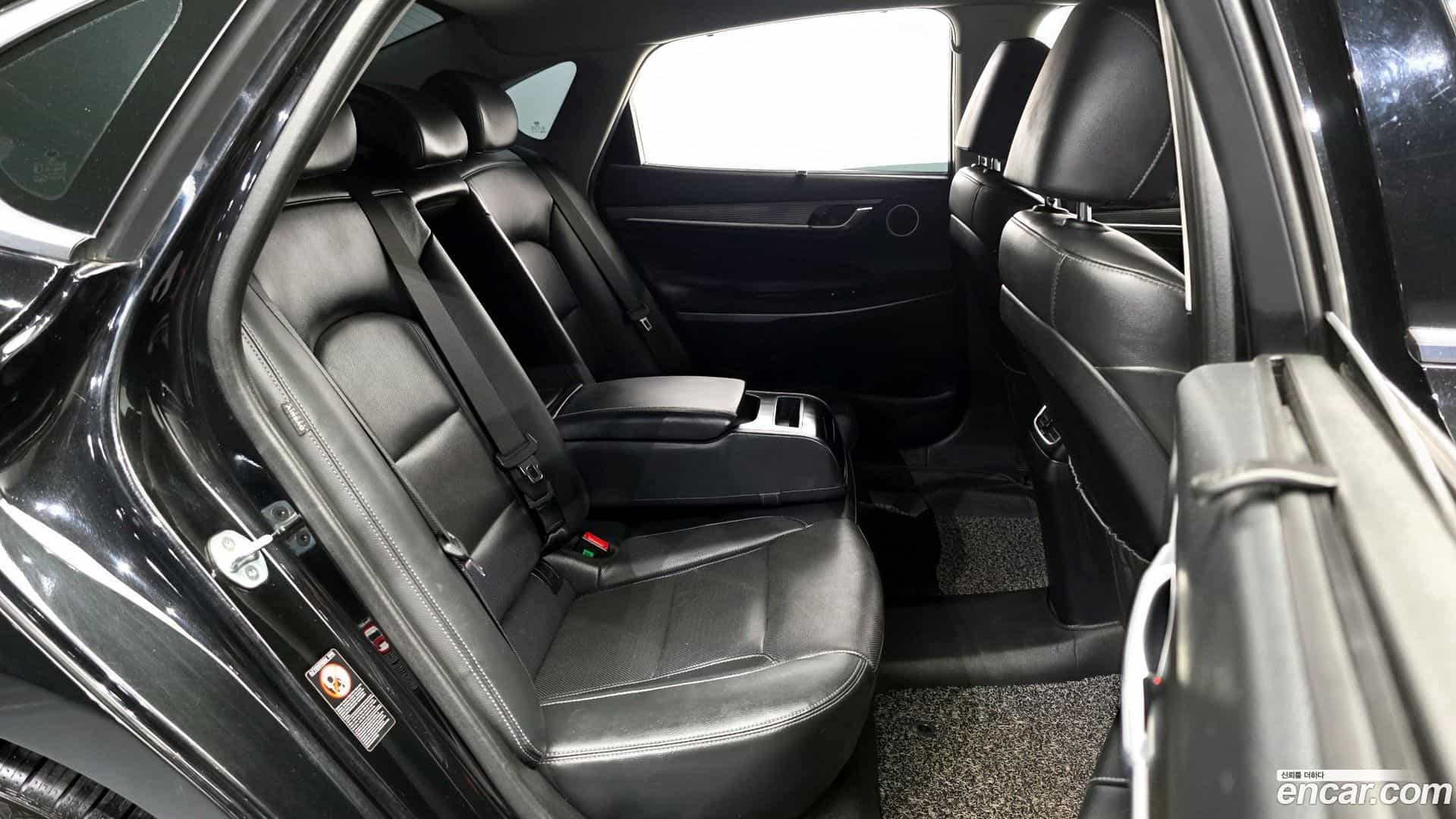 Grandeur Hyundai 2018.8-OPTION-016