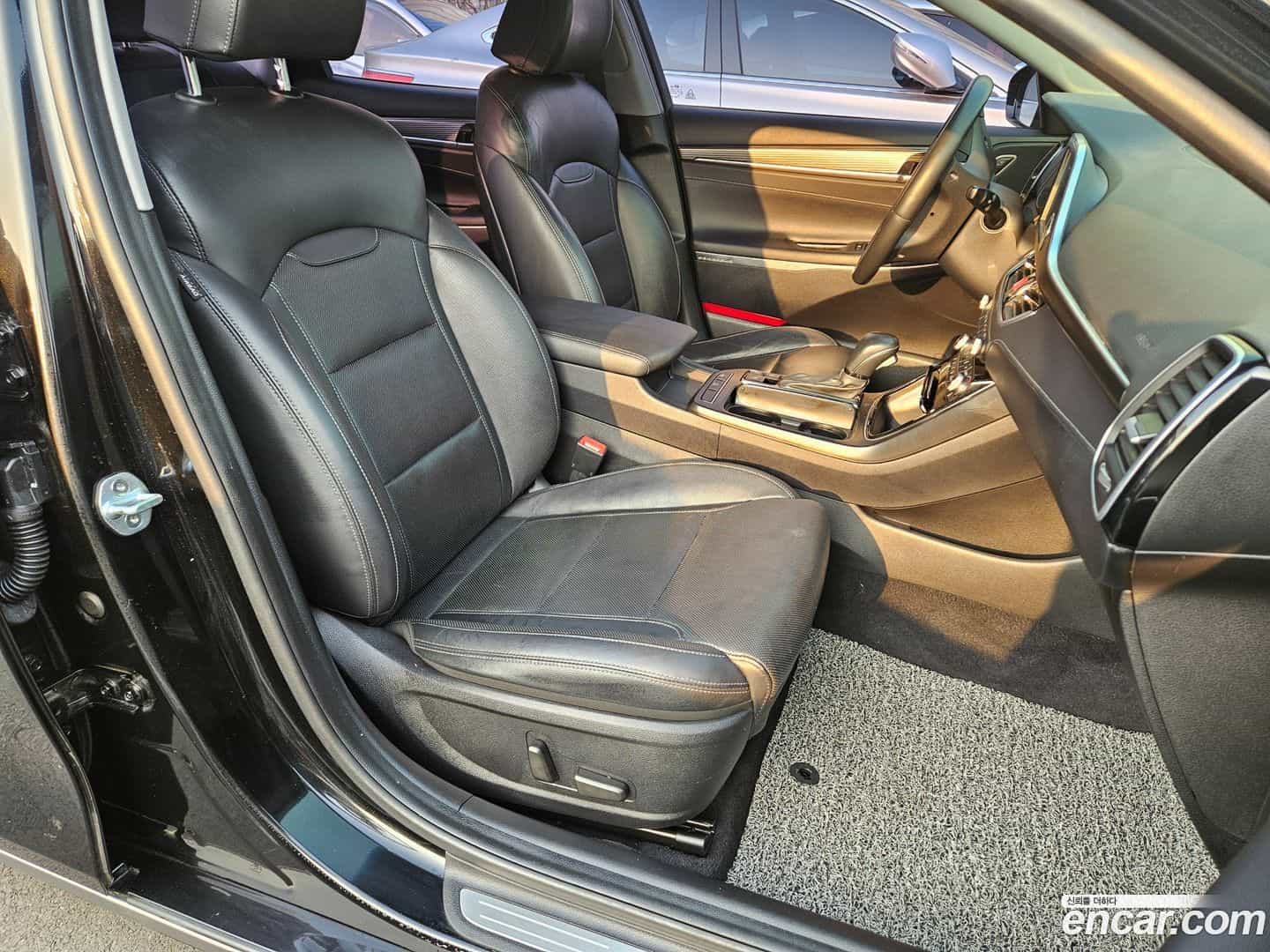 Grandeur Hyundai 2019.1-OPTION-021
