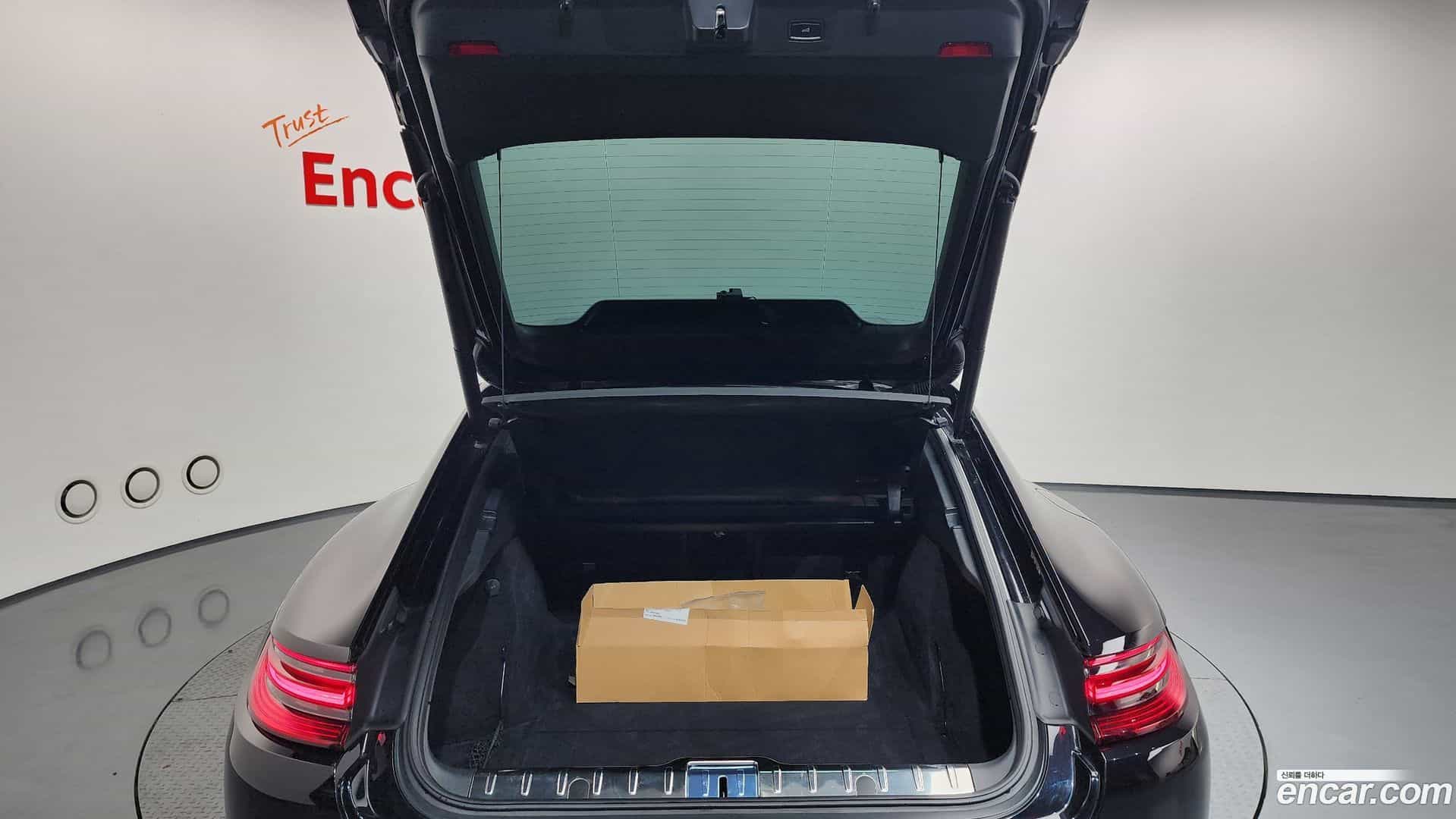 Panamera Porsche 2020.2-OPTION-024