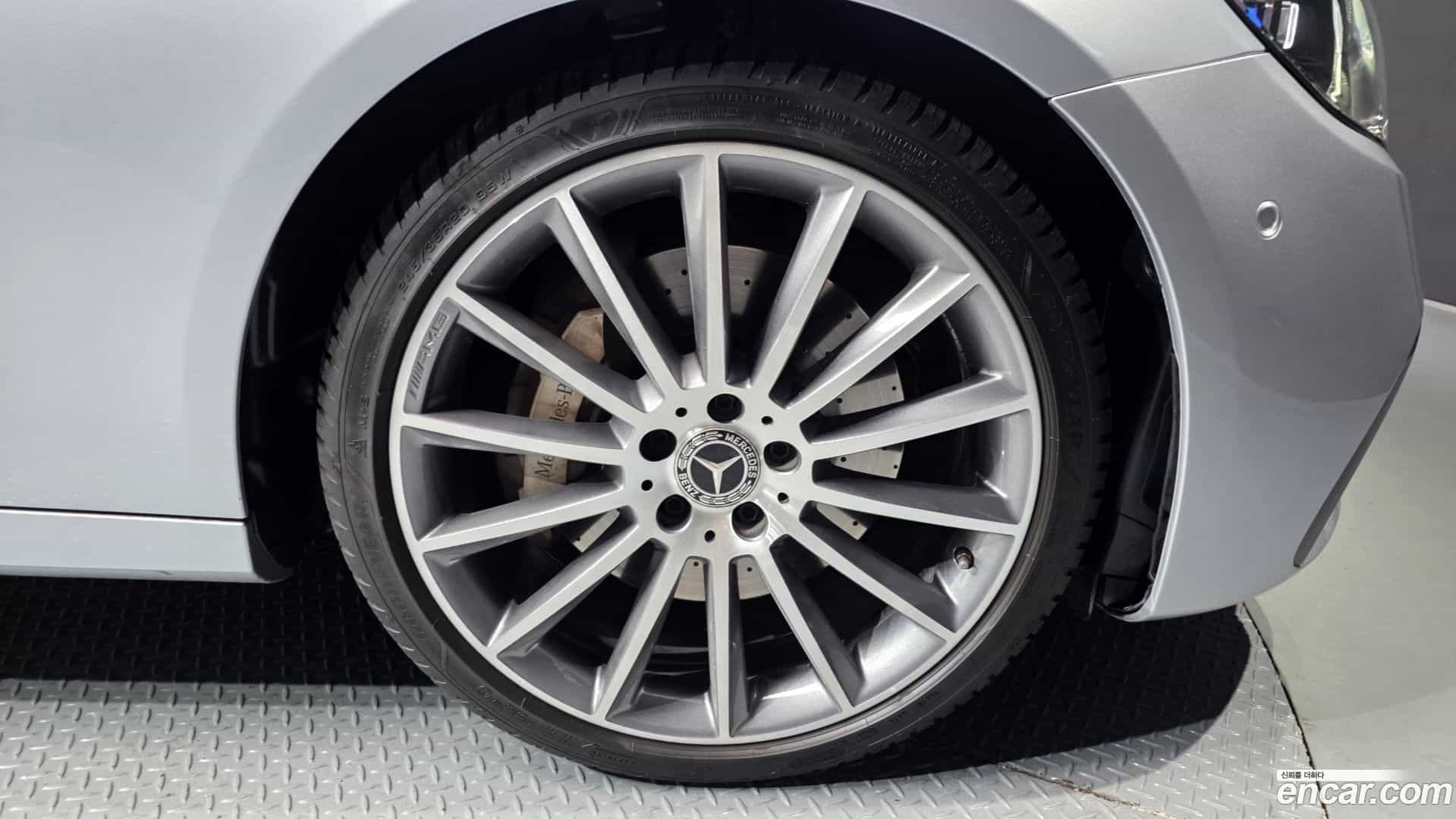 E-Class Mercedes-Benz 2022.4-OUTER-005
