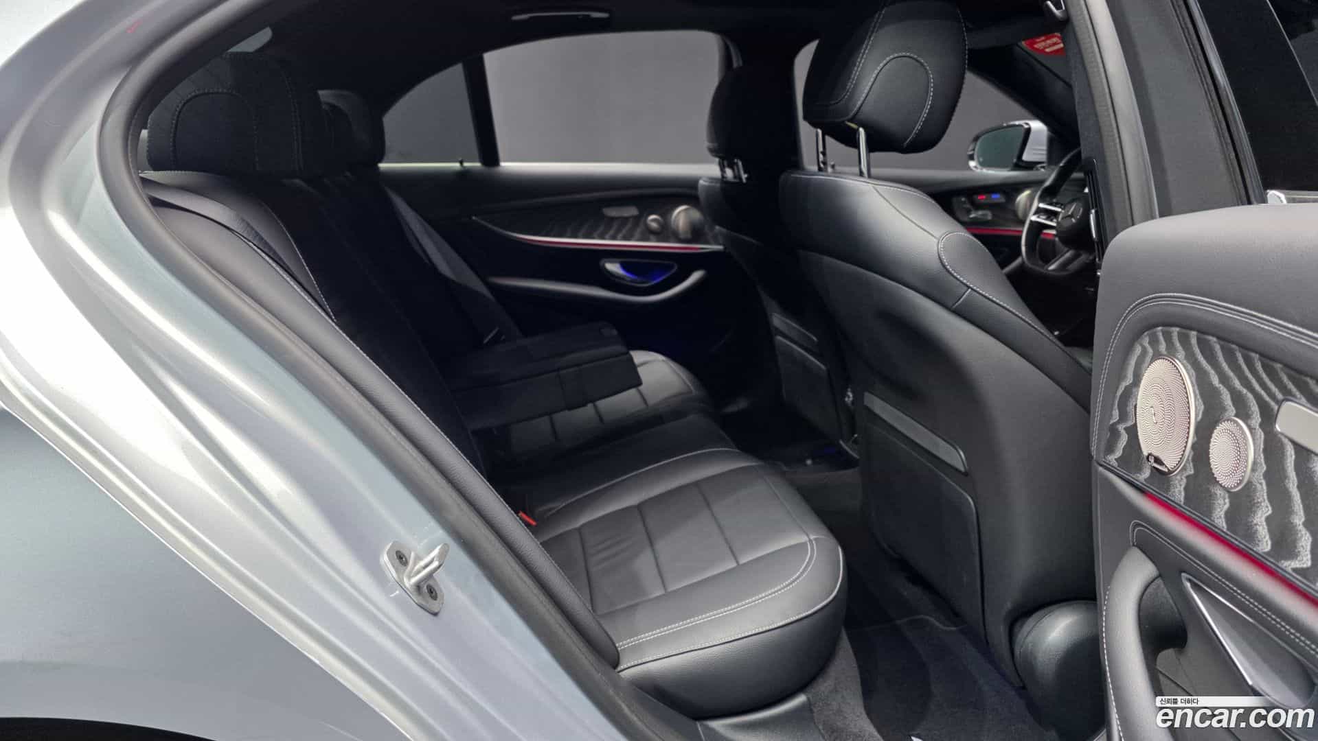 E-Class Mercedes-Benz 2022.4-OPTION-016
