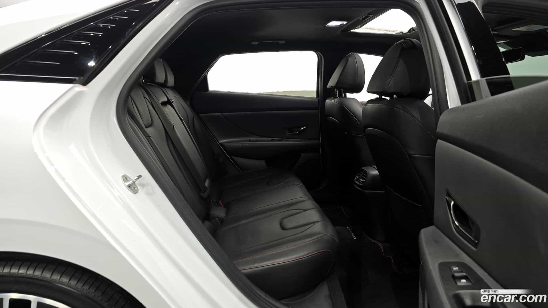 AVANTE Hyundai 2021.9-OPTION-016