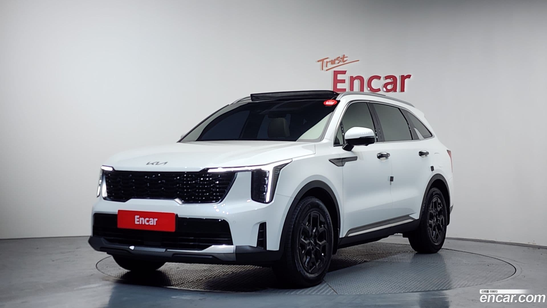 Main__Slider__Photo:Sorento Kia 2023.9-0
