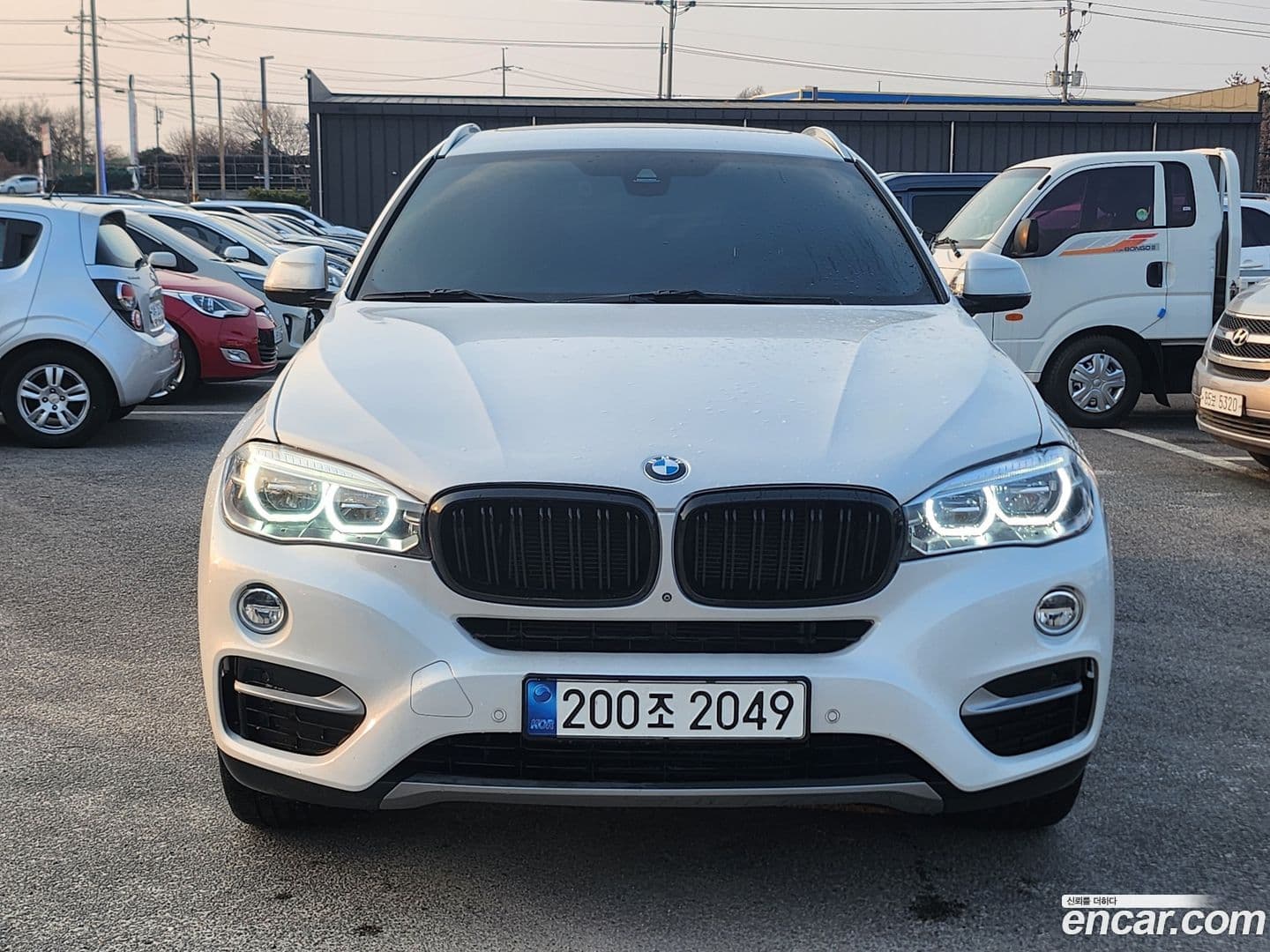 Main__Slider__Photo:X6 BMW 2017.5-0