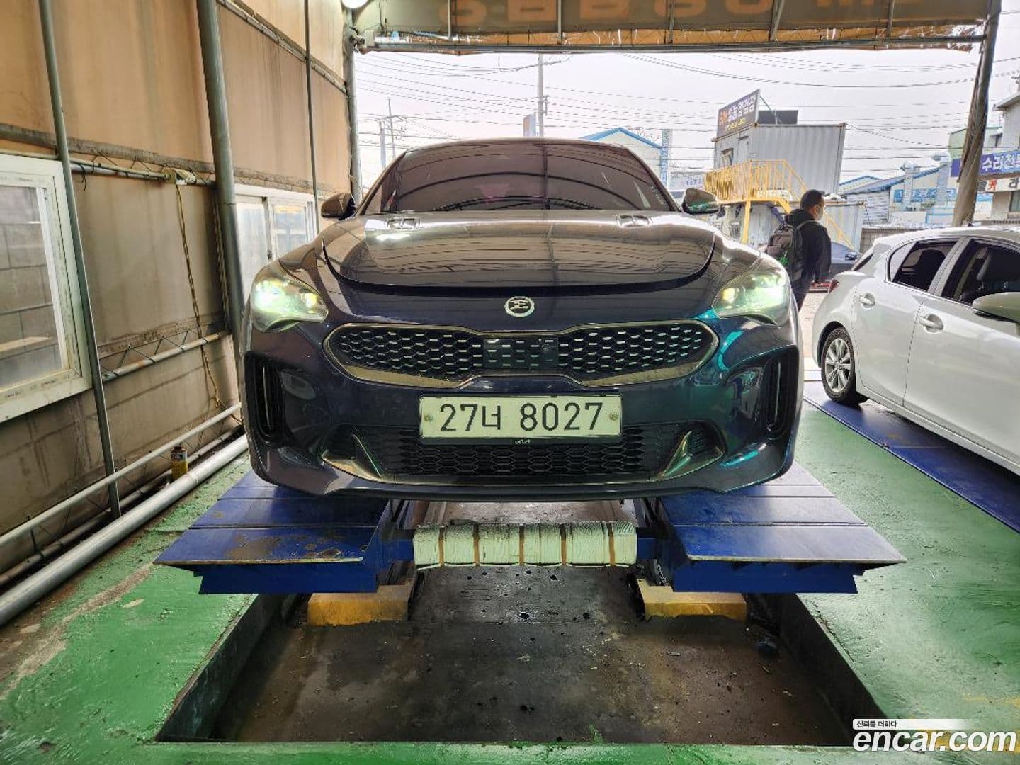 Main__Slider__Photo:Stinger Kia 2019.5-0