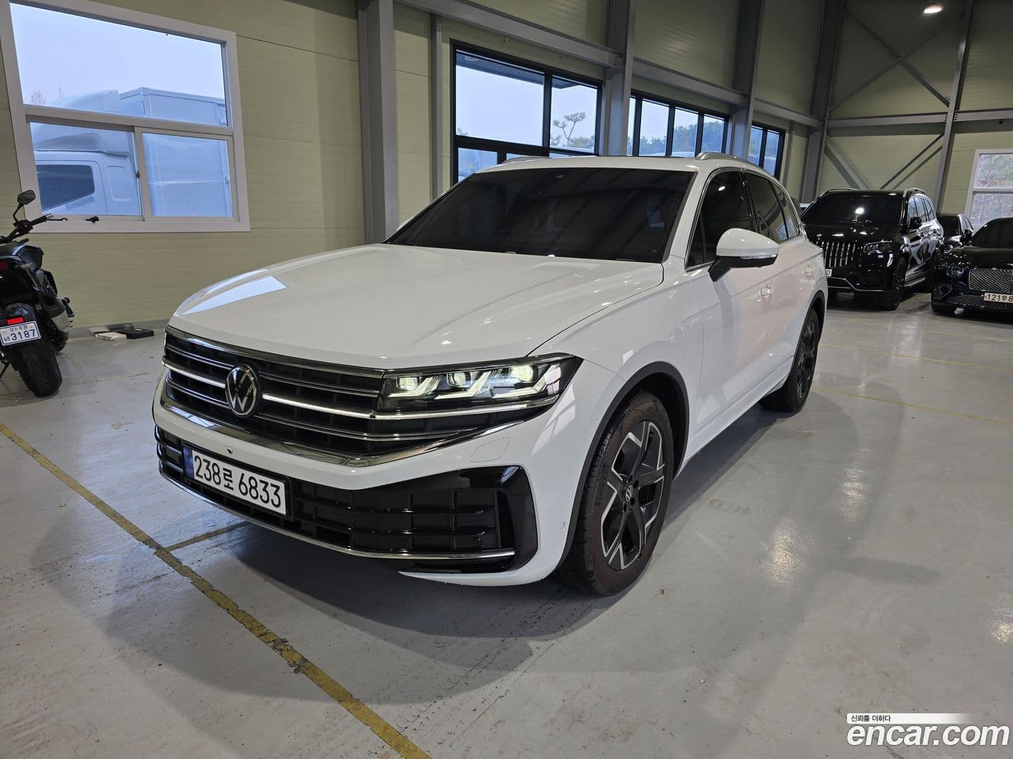 Main__Slider__Photo:Touareg Volkswagen 2024.11-0