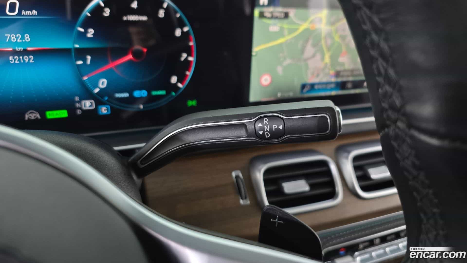 GLE-Class Mercedes-Benz 2020.8-INNER-009