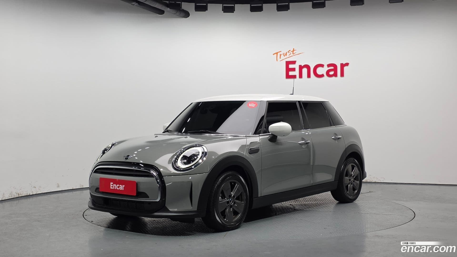 Main__Slider__Photo:Cooper Mini 2022.6-0