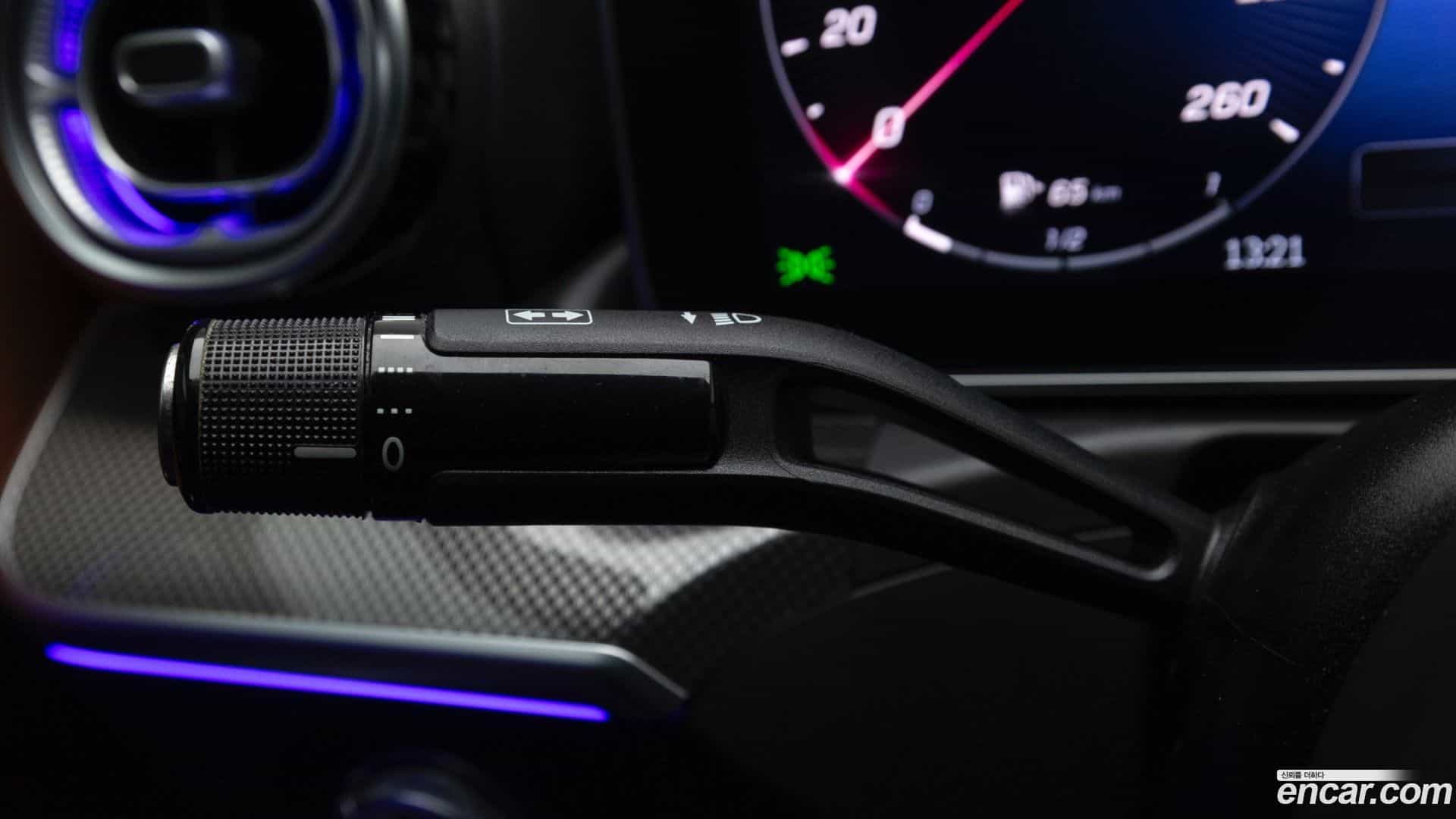 C-Class Mercedes-Benz 2022.3-OPTION-021