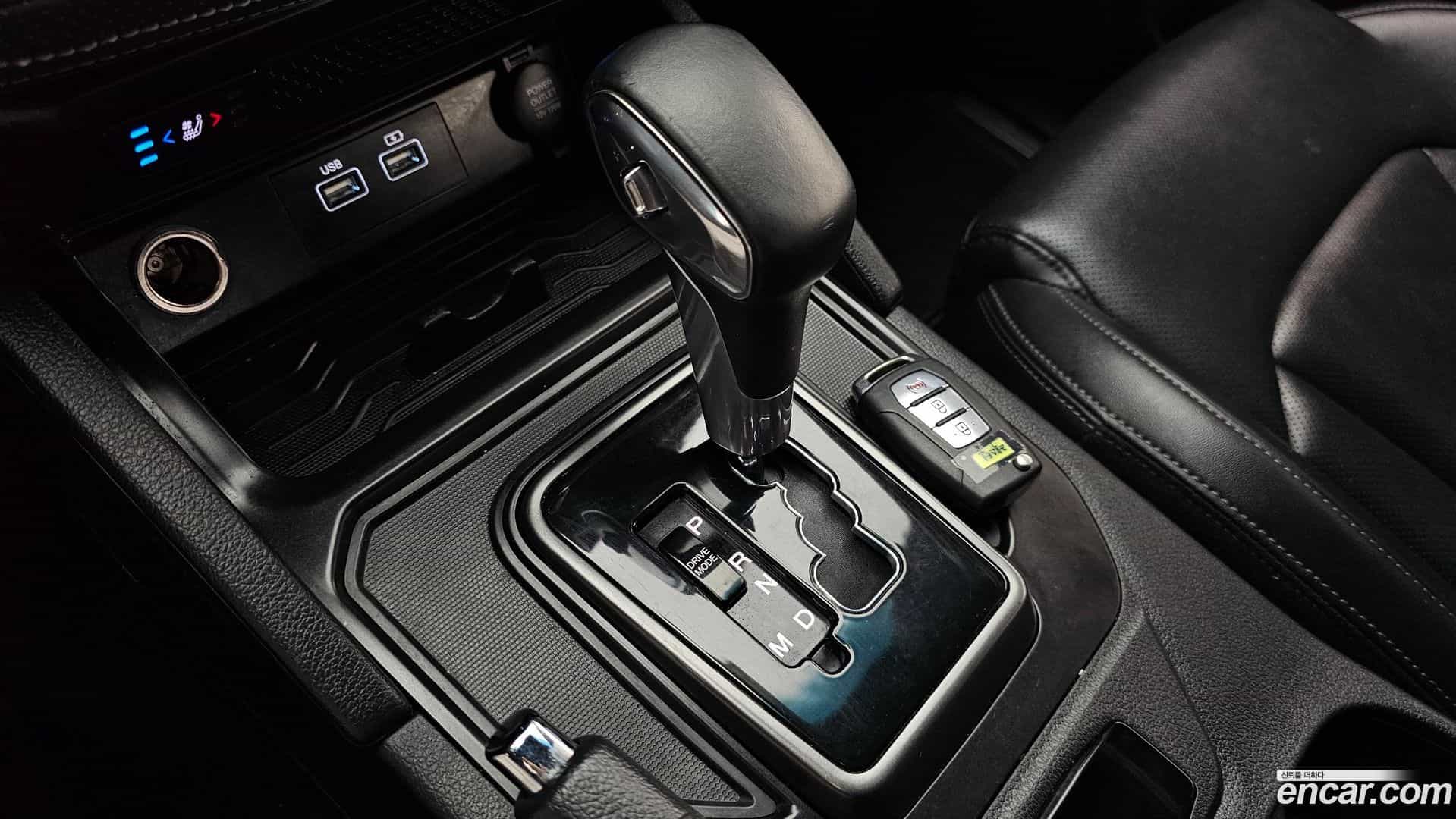 Rexton KG Mobility 2022.5-INNER-009
