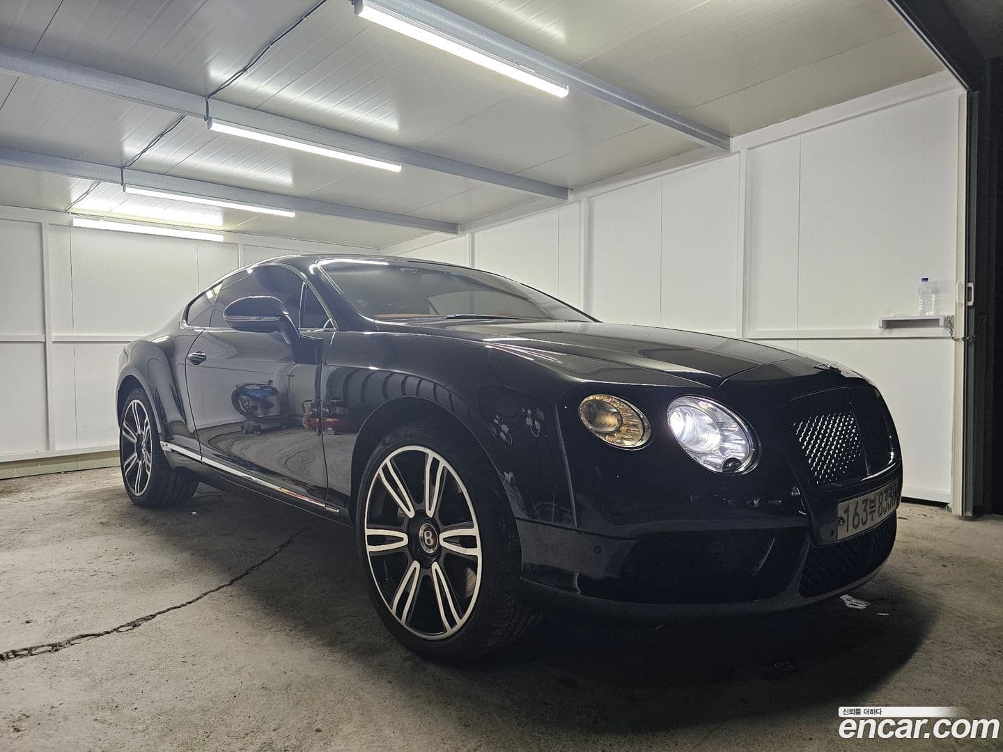 Main__Slider__Photo:Continental Bentley 2014.0-0