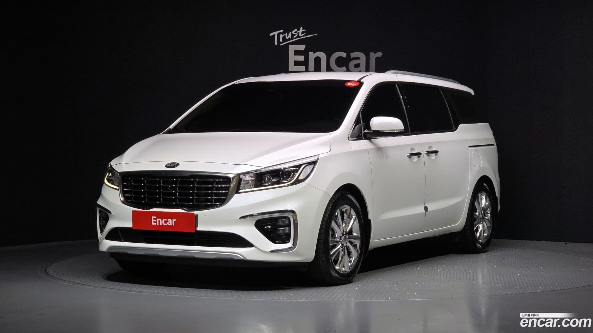 Main__Slider__Photo:Canival Kia 2018.6-0